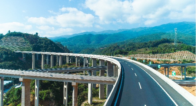 怒江通高速公路了！